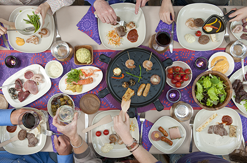 soiree-raclette-entre-amis.png