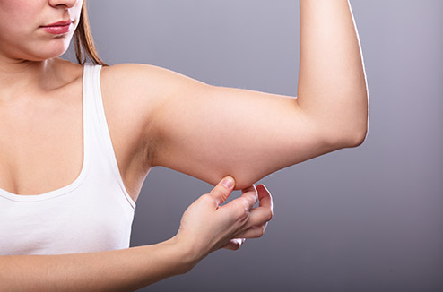 Il est possible de raffermir ses bras de façon naturelle et même sans sport !